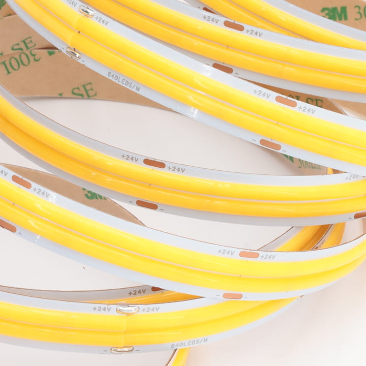 LED pásek DOUBLE COB 24V / 640LED / 18W / 4000K / IP20 / 12mm / PRO+